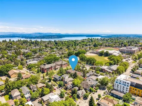 715 24th Avenue Seattle WA 98122