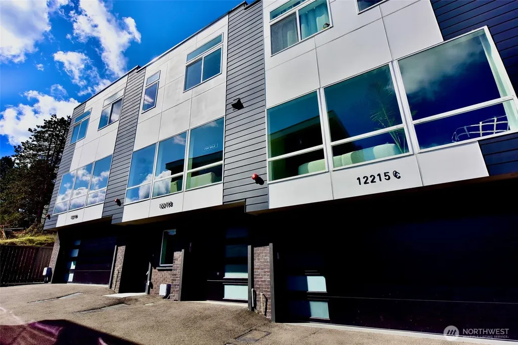 12215 Des Moines Memorial Drive S Burien WA 98168