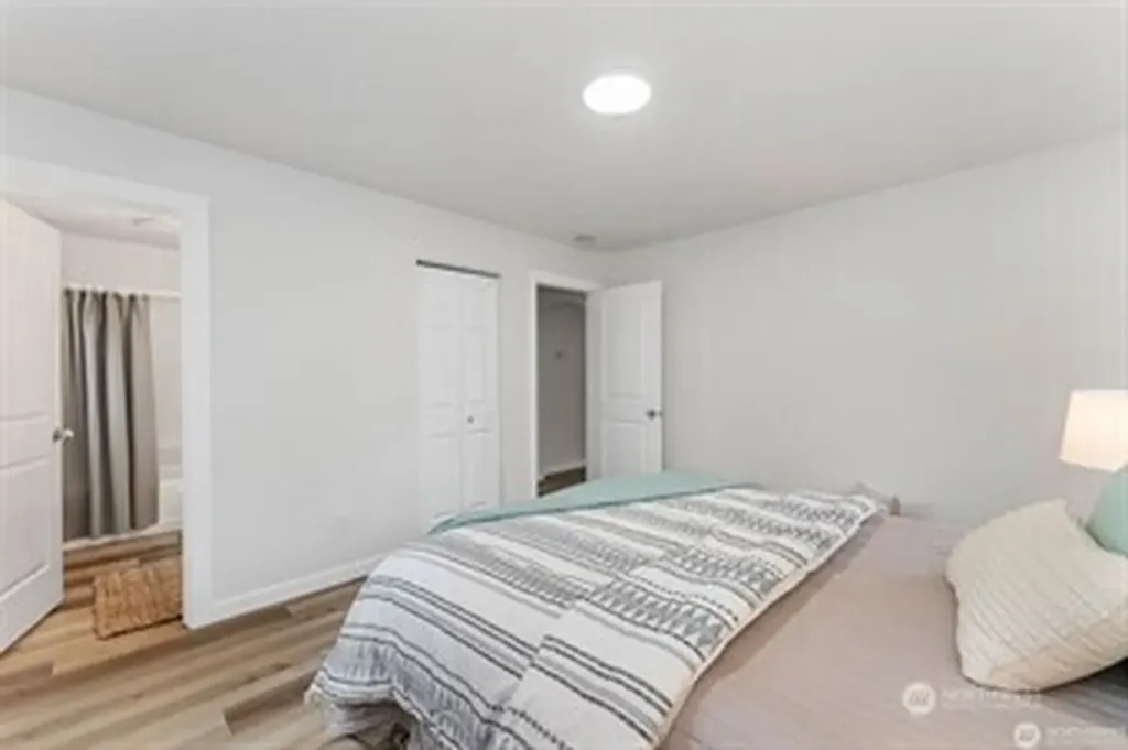 866 NW Karkainen Lane Poulsbo WA 98370