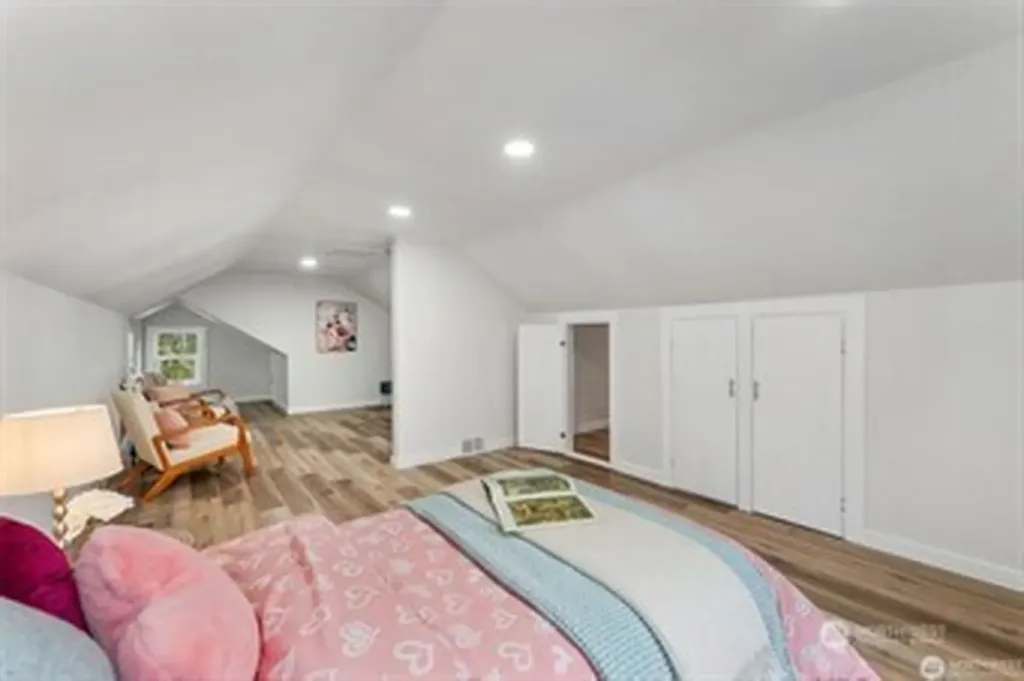 866 NW Karkainen Lane Poulsbo WA 98370