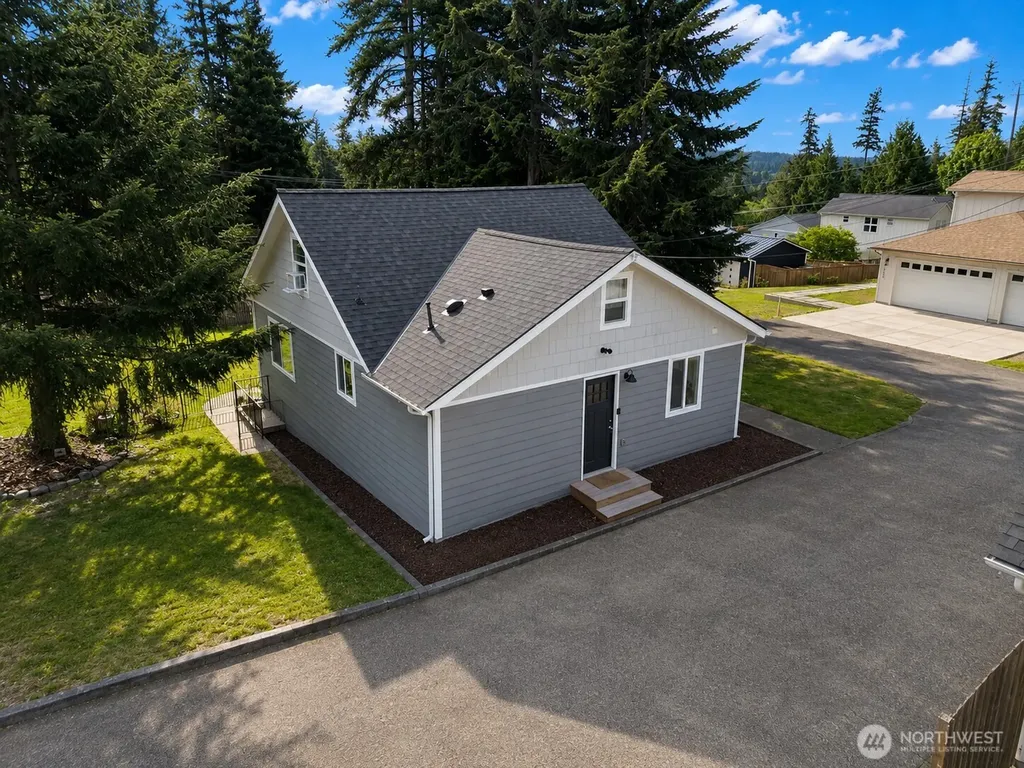 866 NW Karkainen Lane Poulsbo WA 98370