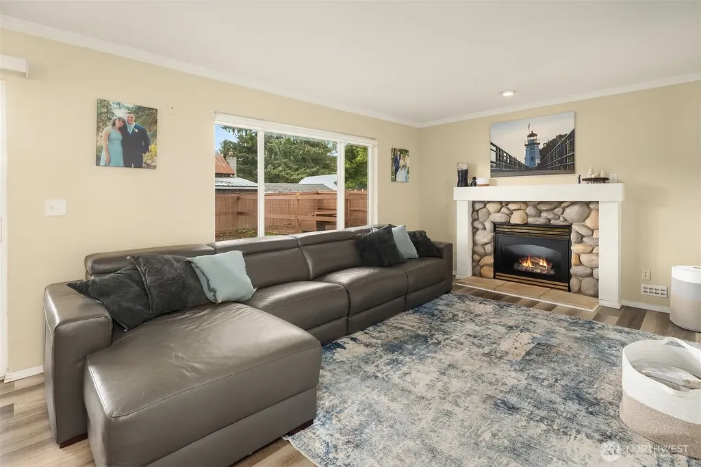 1216 200th Avenue E Lake Tapps WA 98391