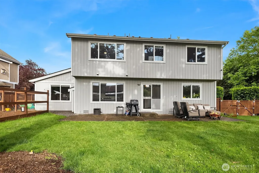 1216 200th Avenue E Lake Tapps WA 98391
