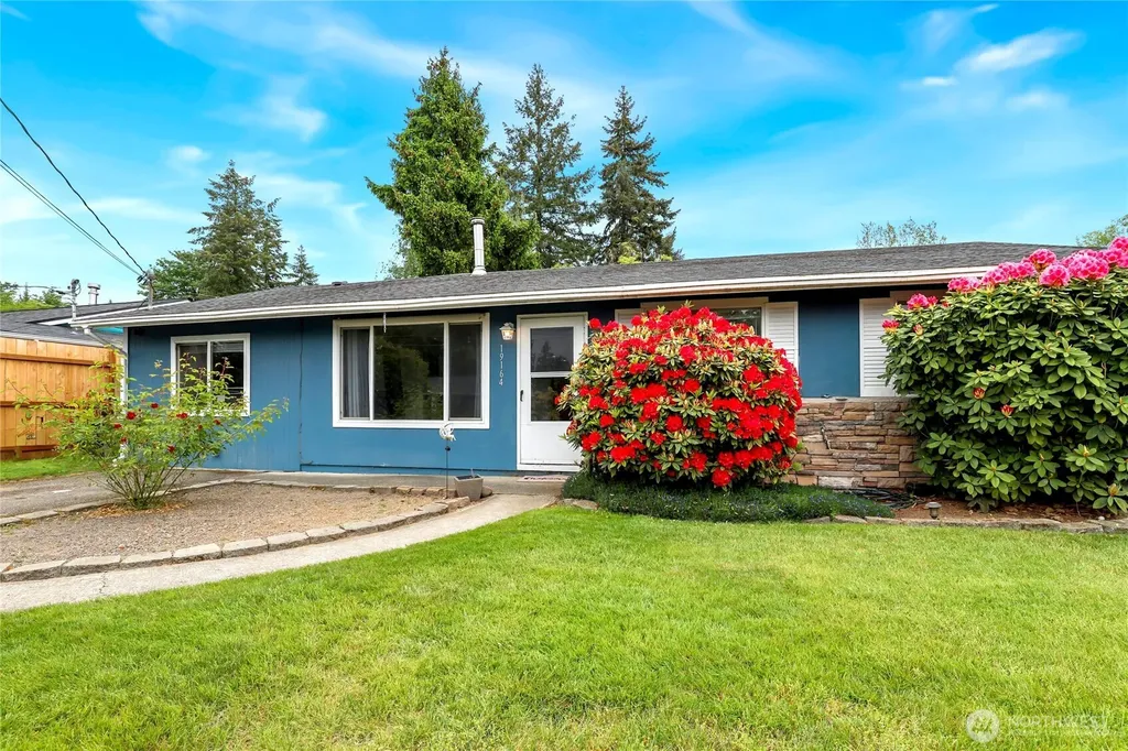 19164 Karl Place NE Poulsbo WA 98370