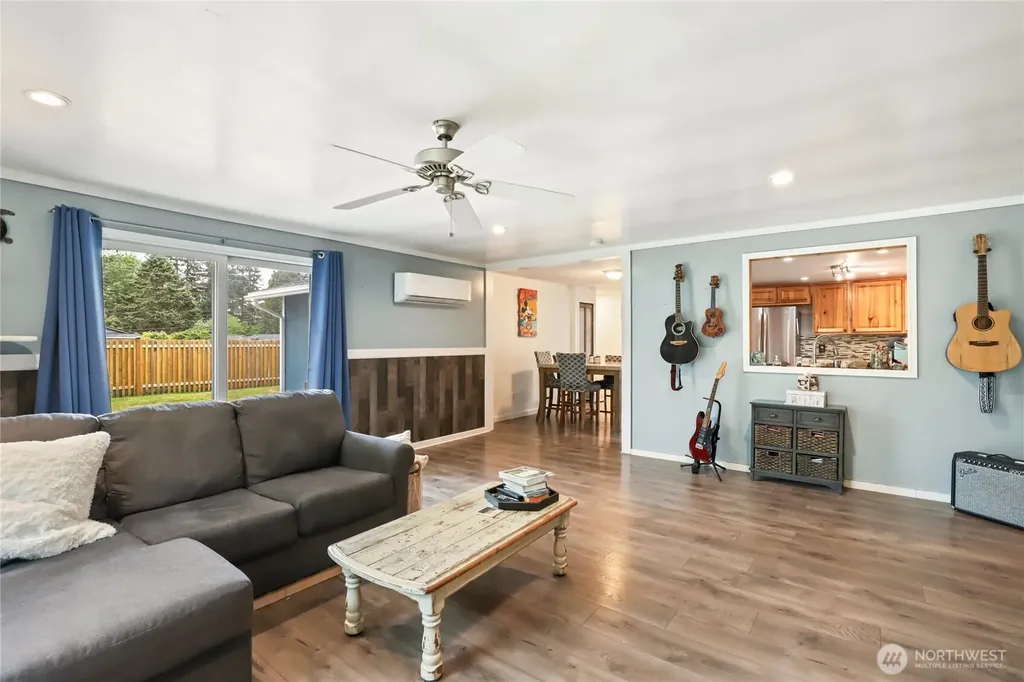 19164 Karl Place NE Poulsbo WA 98370