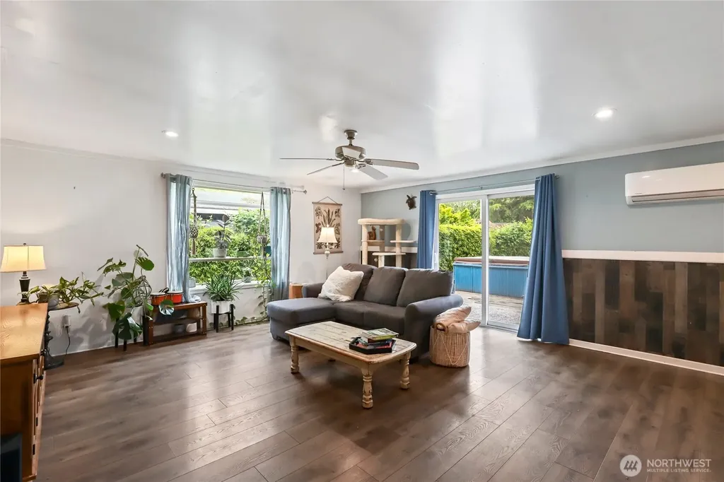 19164 Karl Place NE Poulsbo WA 98370