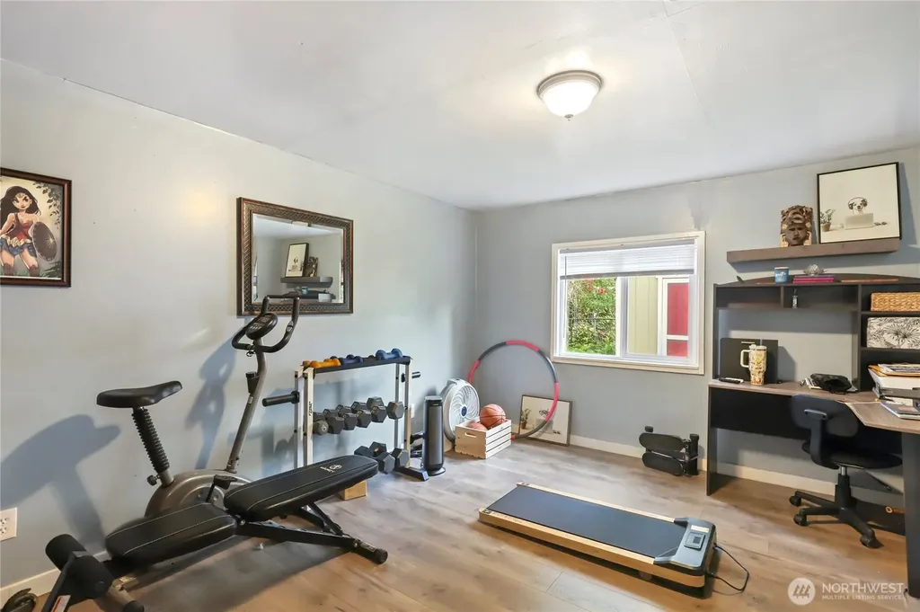 19164 Karl Place NE Poulsbo WA 98370
