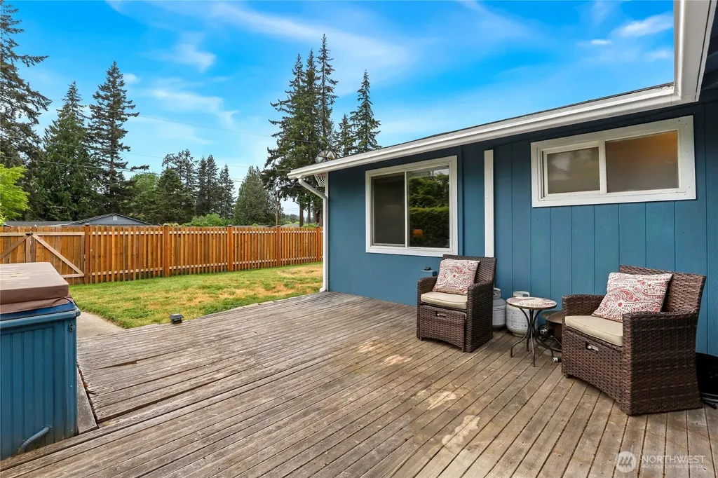 19164 Karl Place NE Poulsbo WA 98370