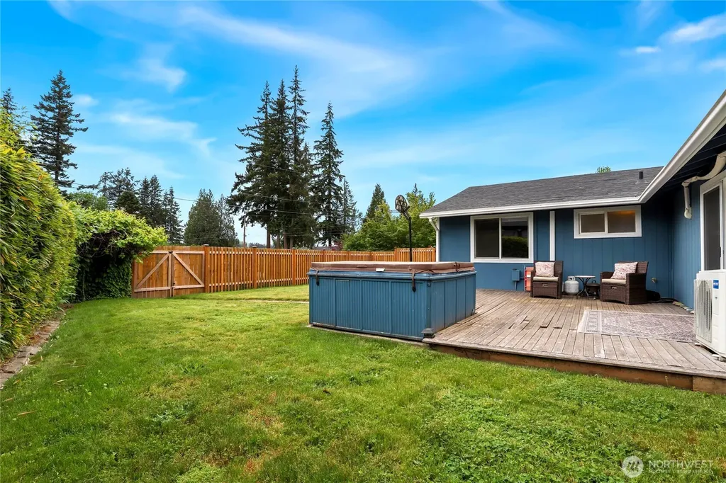 19164 Karl Place NE Poulsbo WA 98370