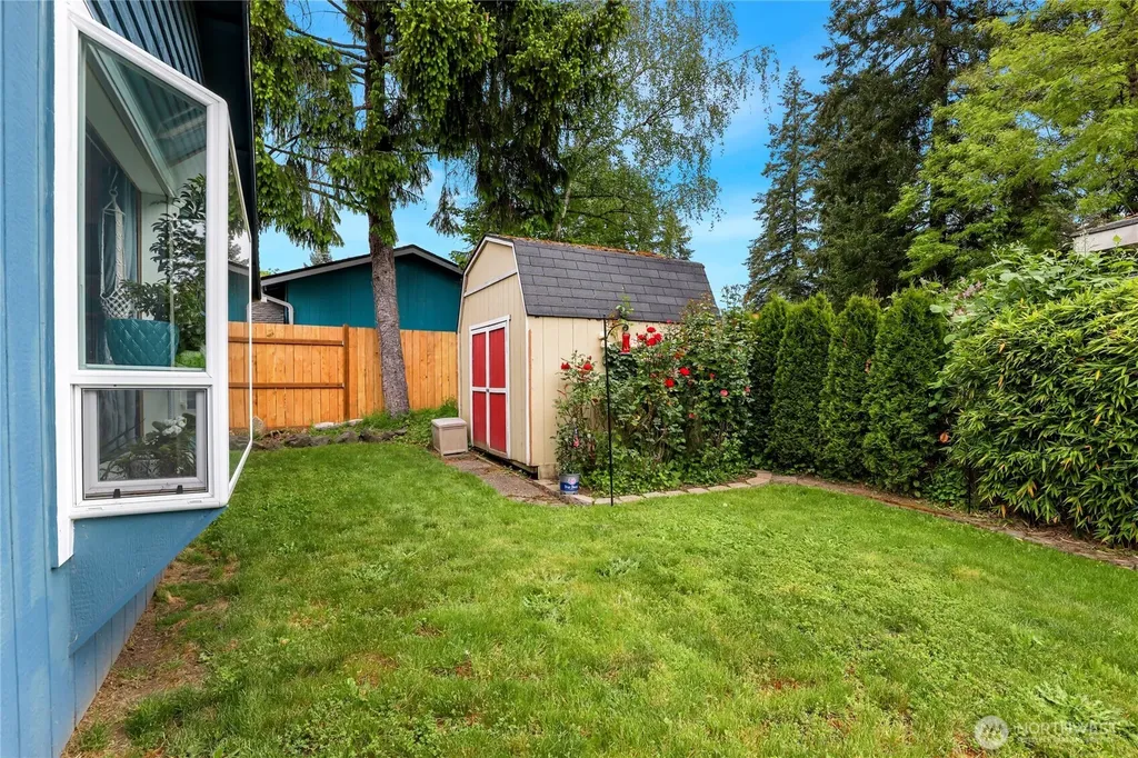 19164 Karl Place NE Poulsbo WA 98370