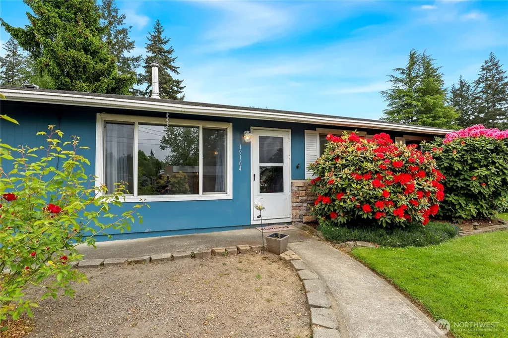 19164 Karl Place NE Poulsbo WA 98370