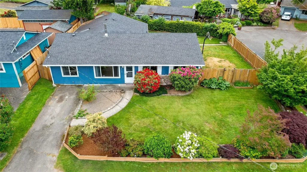 19164 Karl Place NE Poulsbo WA 98370