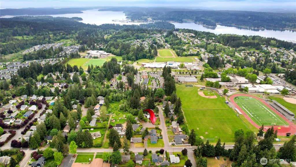 19164 Karl Place NE Poulsbo WA 98370