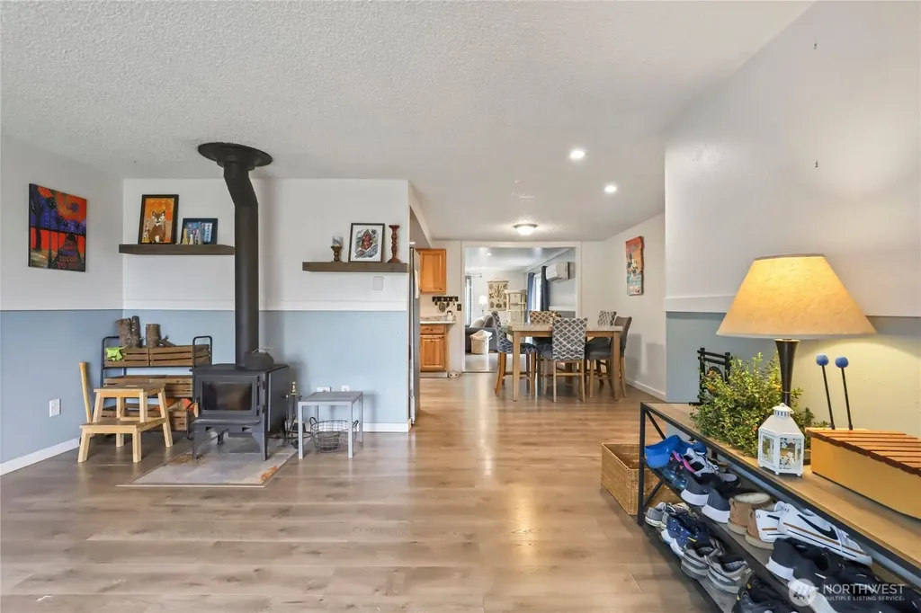 19164 Karl Place NE Poulsbo WA 98370