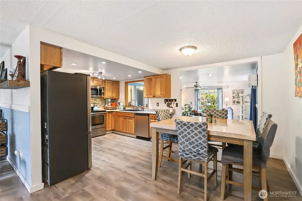 19164 Karl Place NE Poulsbo WA 98370