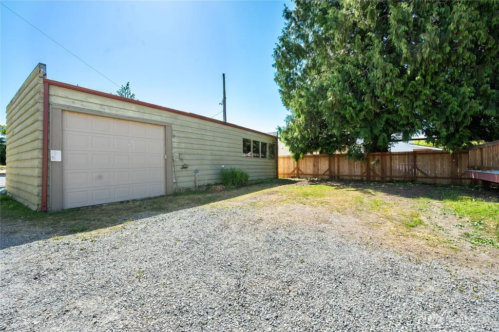 932 Third Street Blaine WA 98230