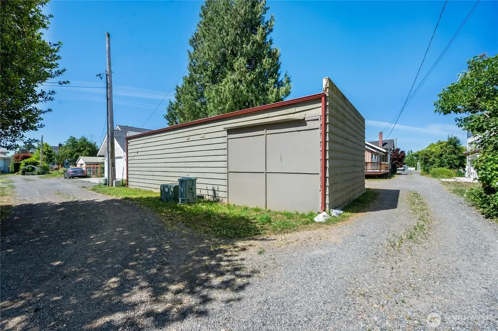 932 Third Street Blaine WA 98230