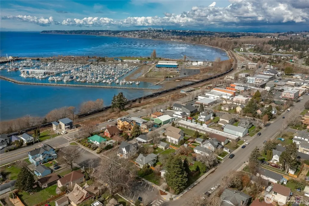 932 Third Street Blaine WA 98230