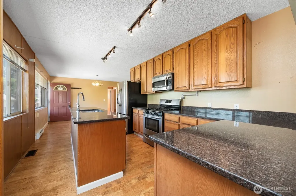 932 Third Street Blaine WA 98230