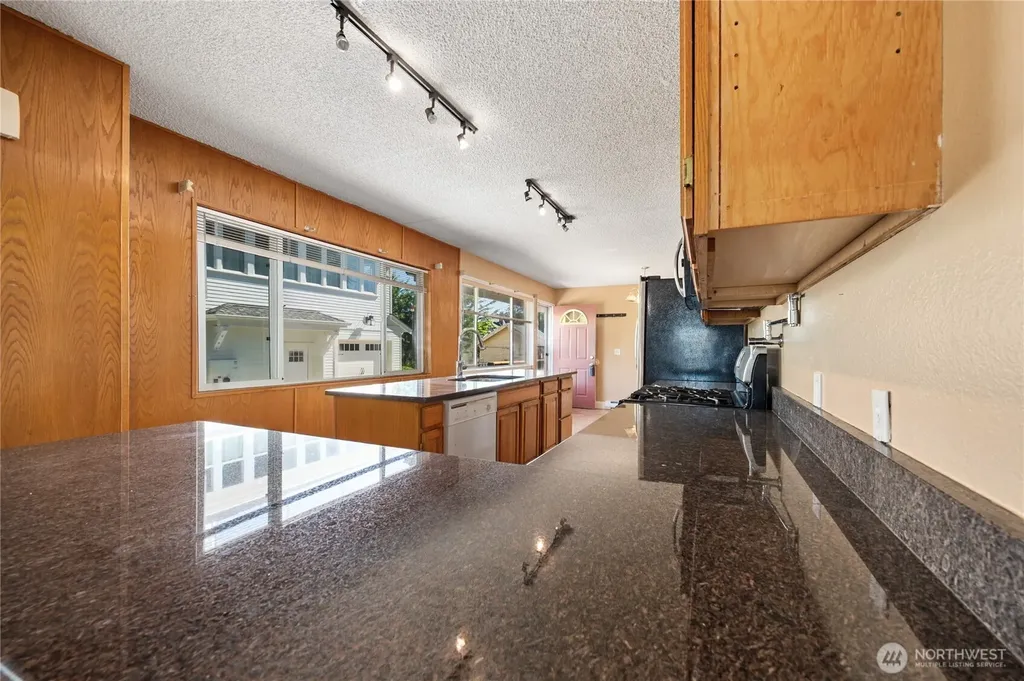 932 Third Street Blaine WA 98230