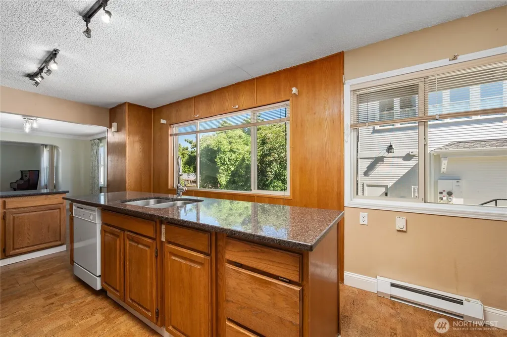 932 Third Street Blaine WA 98230