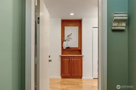 500 Aloha Street Seattle WA 98109