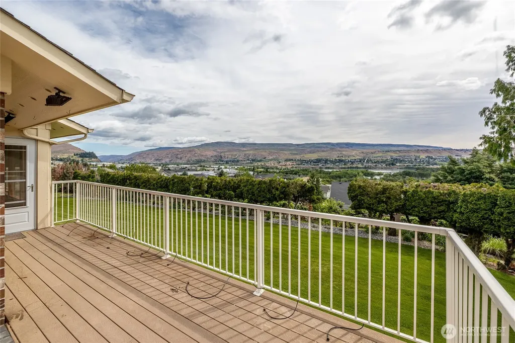 1632 Tanda Lane Wenatchee WA 98801