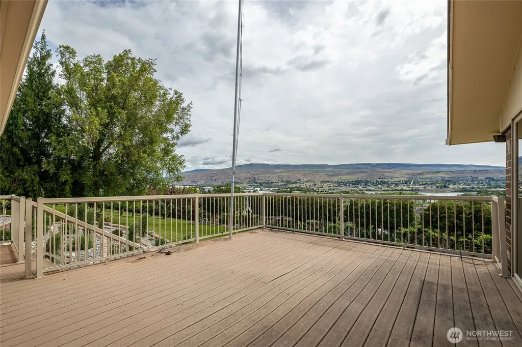 1632 Tanda Lane Wenatchee WA 98801