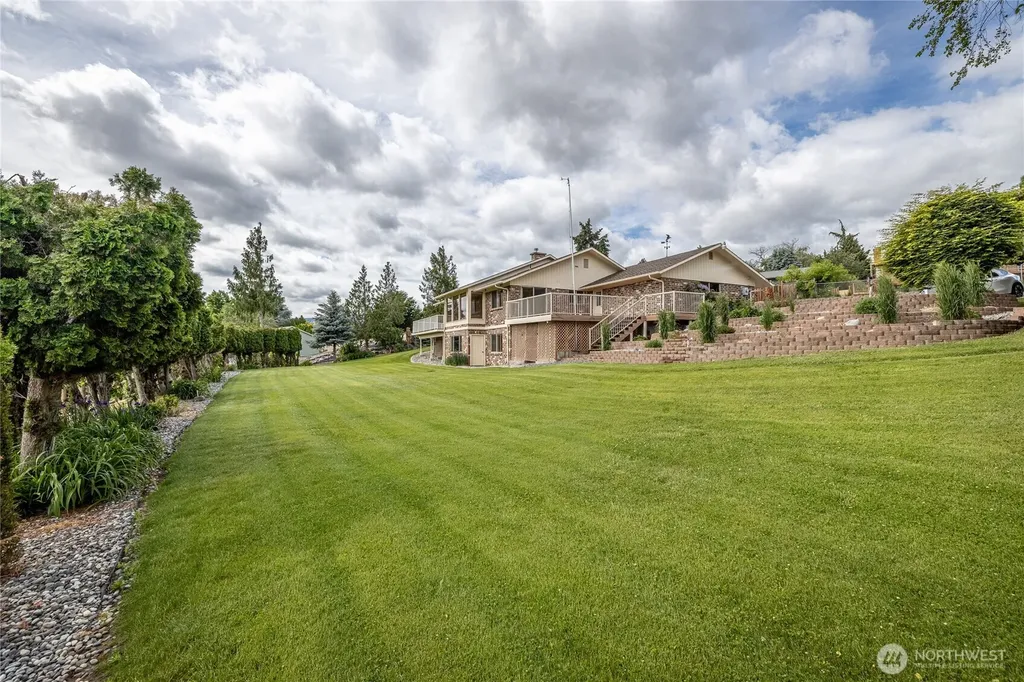 1632 Tanda Lane Wenatchee WA 98801