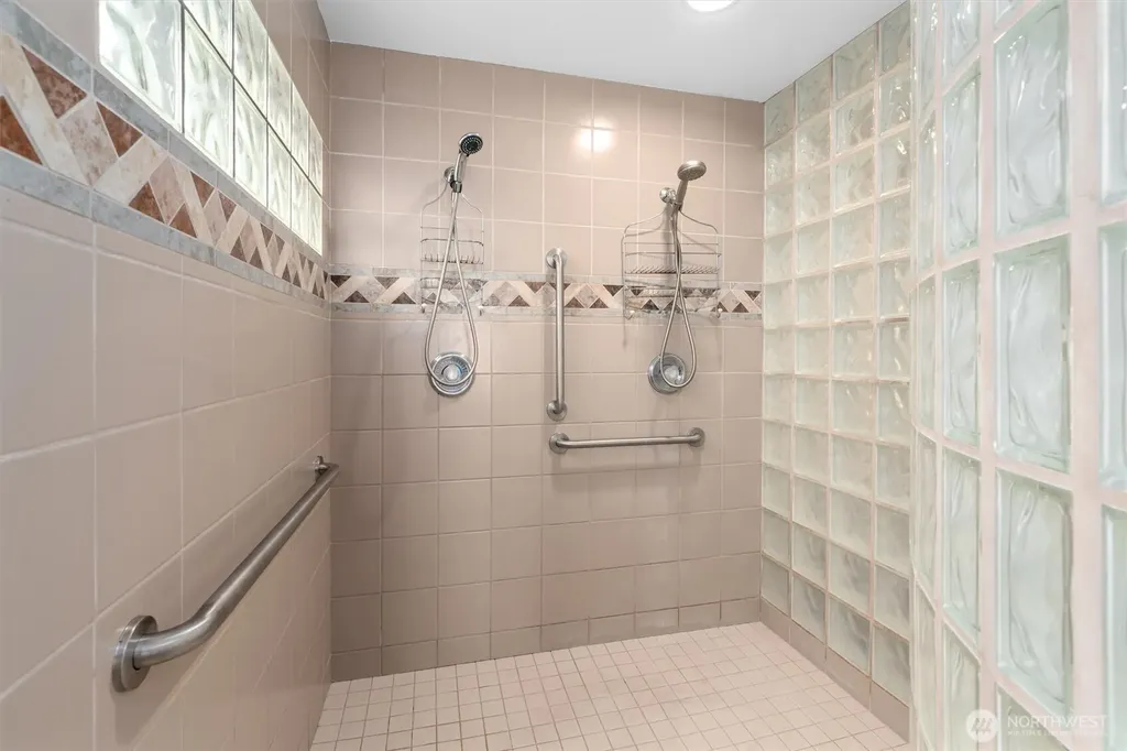 4163 Beach Drive SW Seattle WA 98116