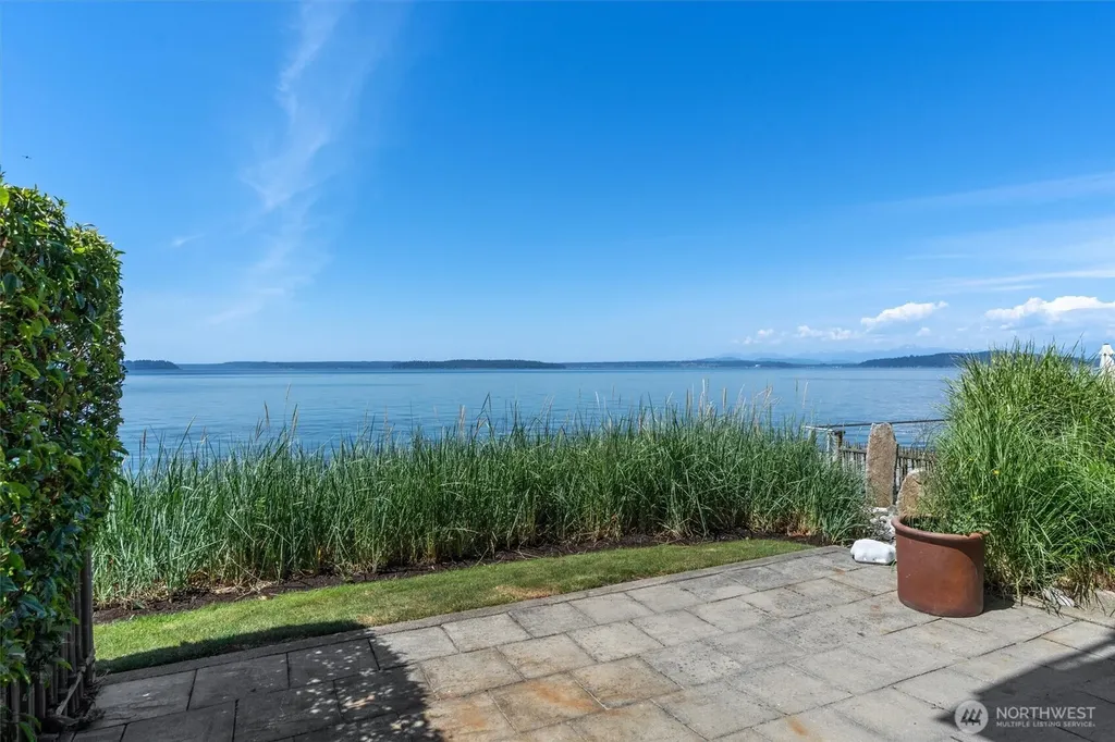 4163 Beach Drive SW Seattle WA 98116