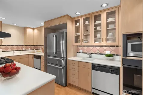 4163 Beach Drive SW Seattle WA 98116