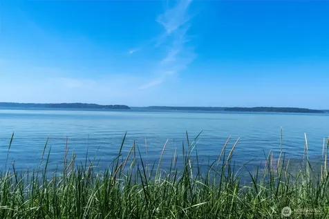 4163 Beach Drive SW Seattle WA 98116