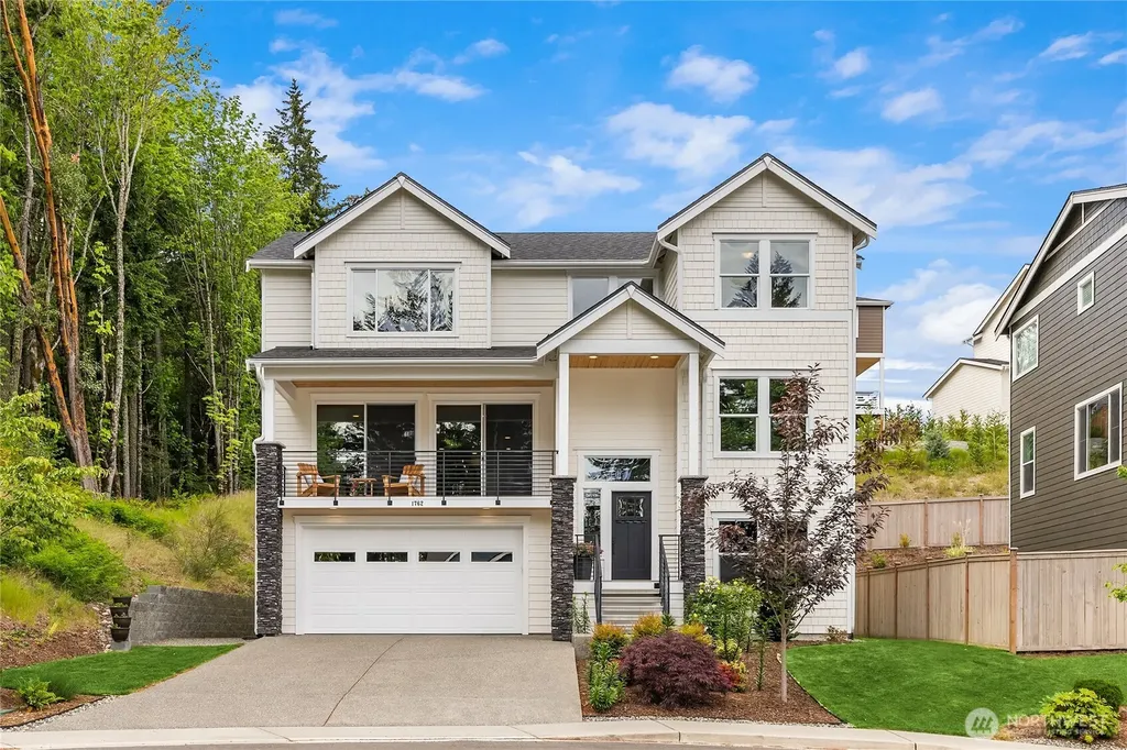 1762 NE Crystallia Court Poulsbo WA 98370