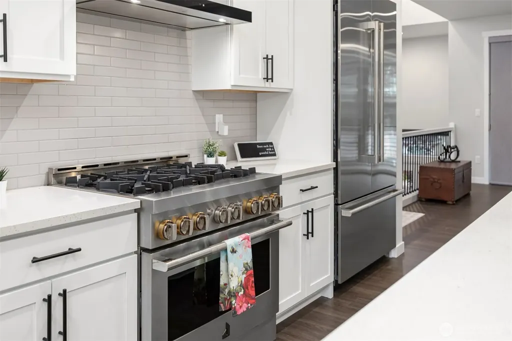1762 NE Crystallia Court Poulsbo WA 98370