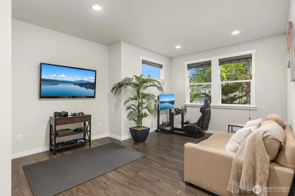 1762 NE Crystallia Court Poulsbo WA 98370