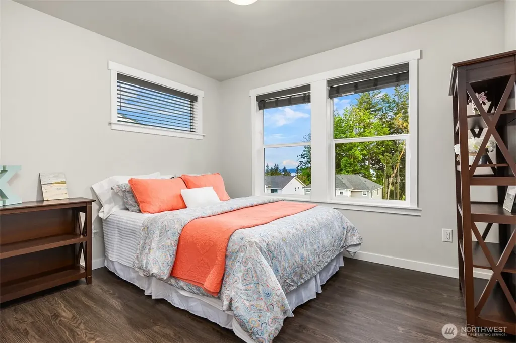 1762 NE Crystallia Court Poulsbo WA 98370
