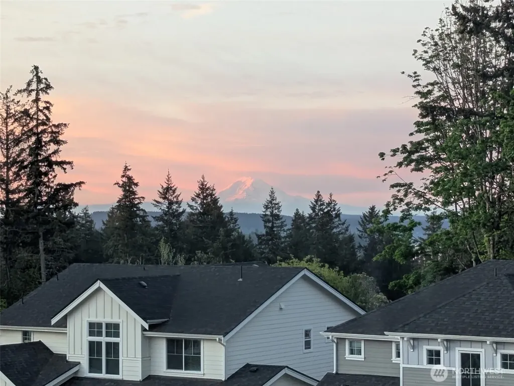 1762 NE Crystallia Court Poulsbo WA 98370
