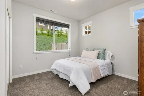 1762 NE Crystallia Court Poulsbo WA 98370