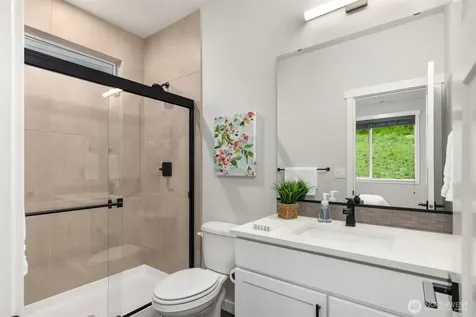 1762 NE Crystallia Court Poulsbo WA 98370