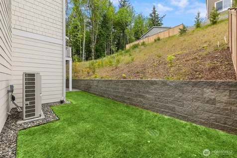 1762 NE Crystallia Court Poulsbo WA 98370