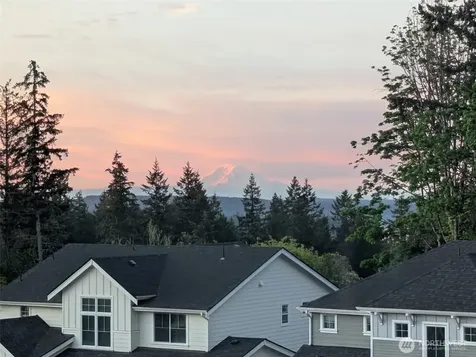1762 NE Crystallia Court Poulsbo WA 98370