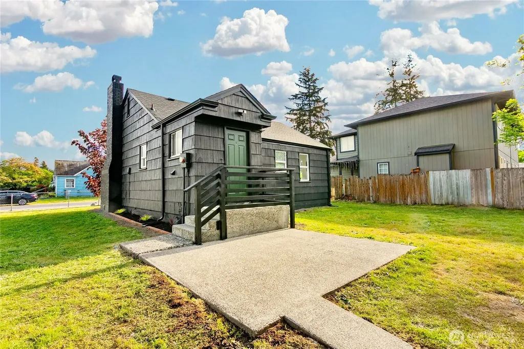 853 117th Street S Tacoma WA 98444