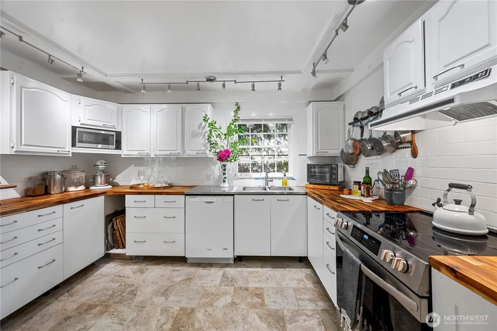 45191 Main Concrete WA 98237