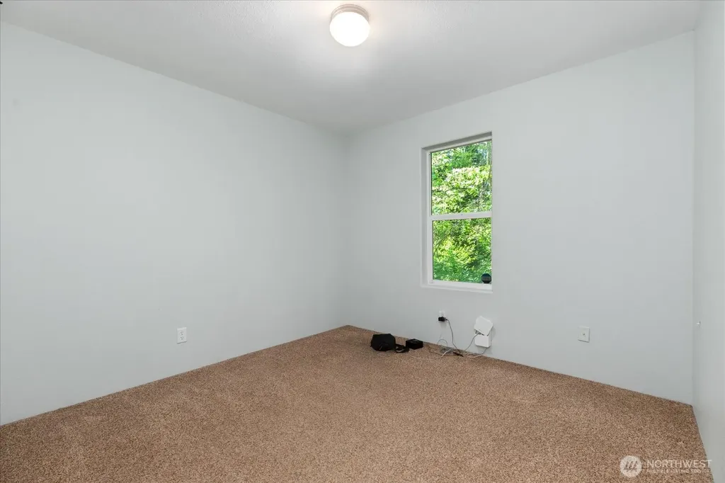 1376 Silver Lake Road Oak Harbor WA 98277