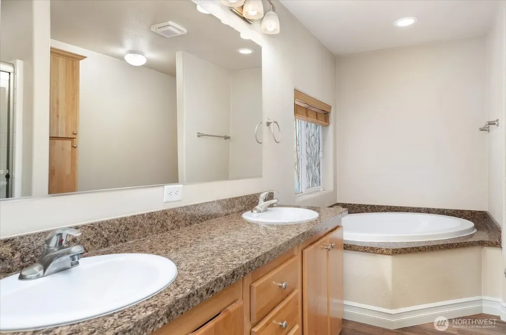 1376 Silver Lake Road Oak Harbor WA 98277
