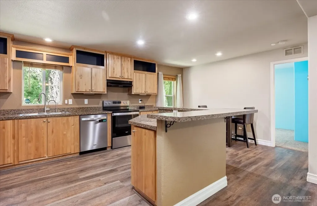 1376 Silver Lake Road Oak Harbor WA 98277