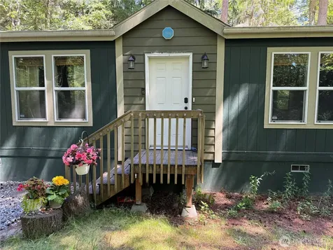 1376 Silver Lake Road Oak Harbor WA 98277