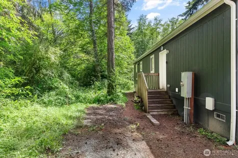 1376 Silver Lake Road Oak Harbor WA 98277