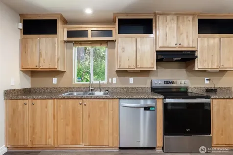 1376 Silver Lake Road Oak Harbor WA 98277